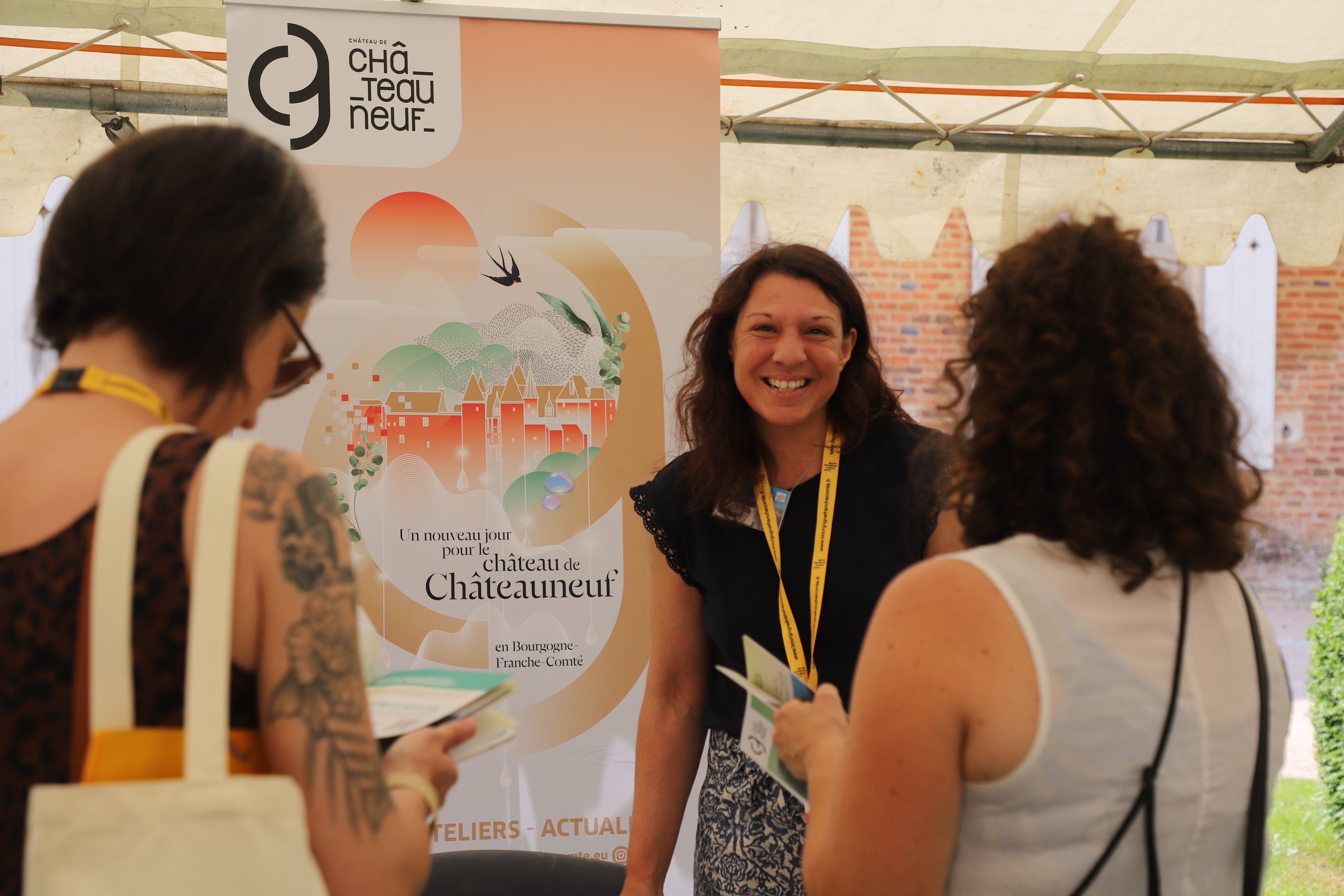 Le stand du Château de Châteauneuf a connu un vif succès de la part des visiteurs du jour. Crédit : Océane LAVOUSTET /Région Bourgogne-Franche-Comté
