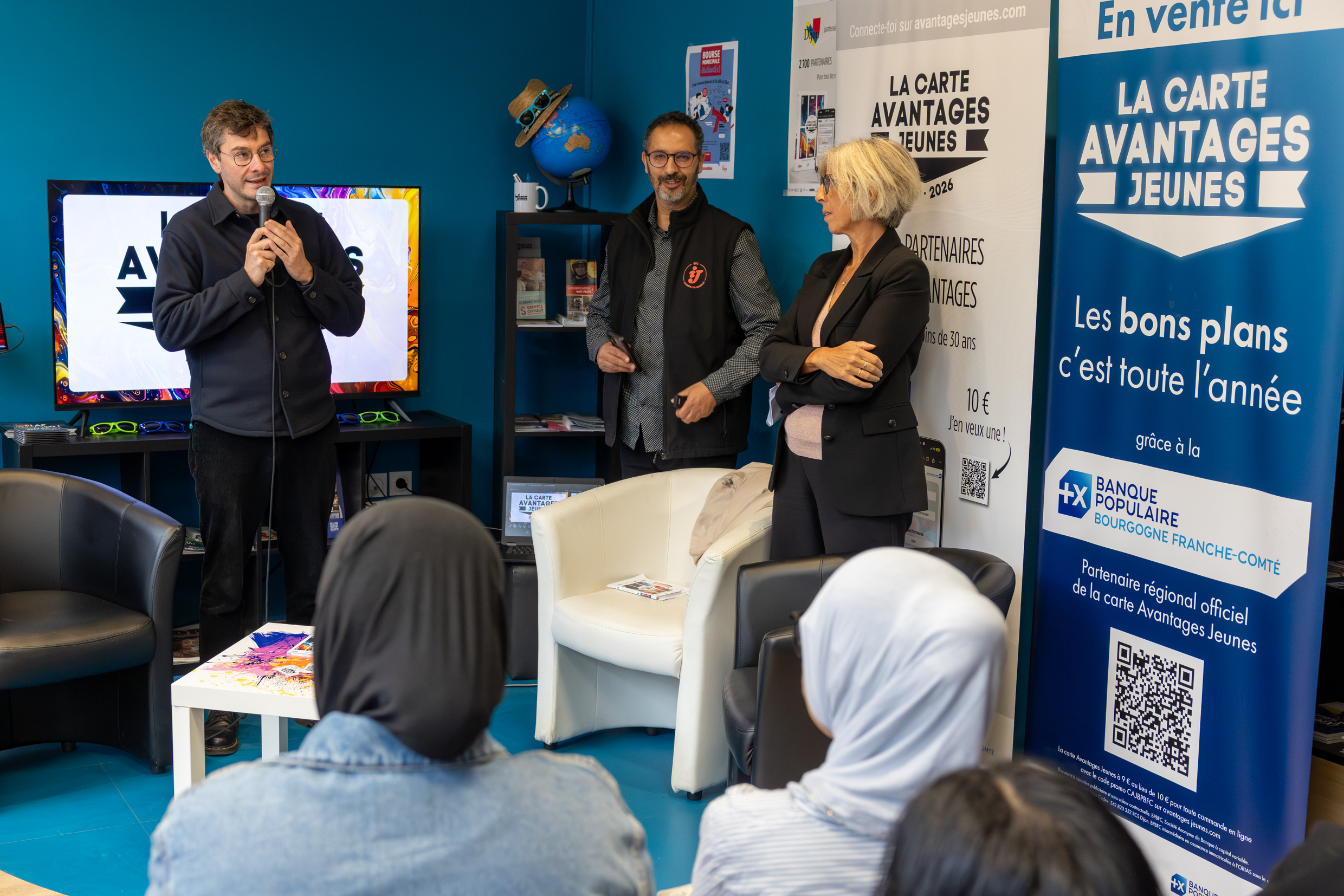Lacement de la carte Avantages Jeunes, édition Dijon Métropole, vendredi 10 octobre 2025. Photo : Xavier Ducordeaux.