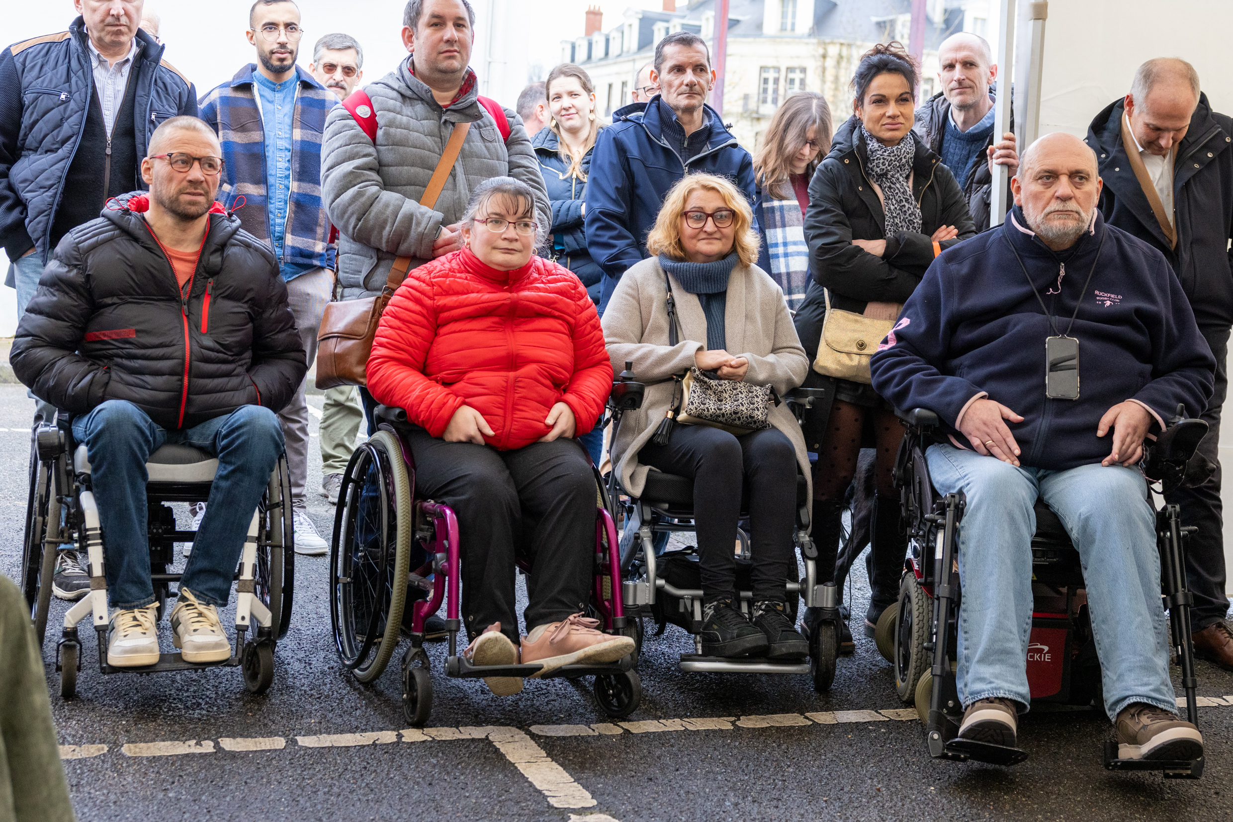 Le lancement des travaux a eu lieu en présence de nombreuses associations qui militent en faveur des droits des personnes handicapées. Photo : Xavier Ducordeaux