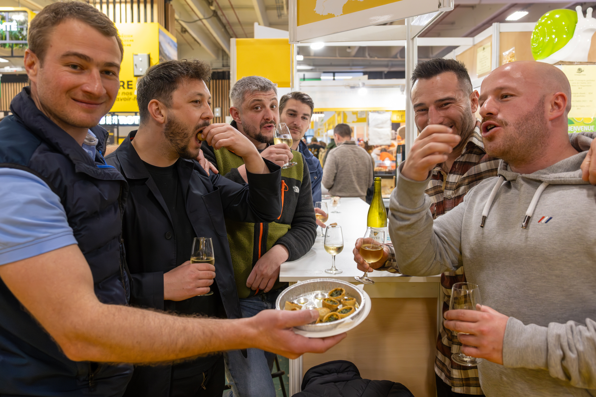 Le bar a escargots, installé sur le pavillon Bourgogne-Franche-Comté du salon de l’agriculture : un must ! Photo : Xavier Ducordeaux