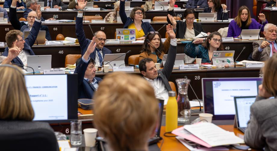 Les Conseillers régionaux ont pris acte des orientations budgétaires 2025. Photo : Xavier Ducordeaux