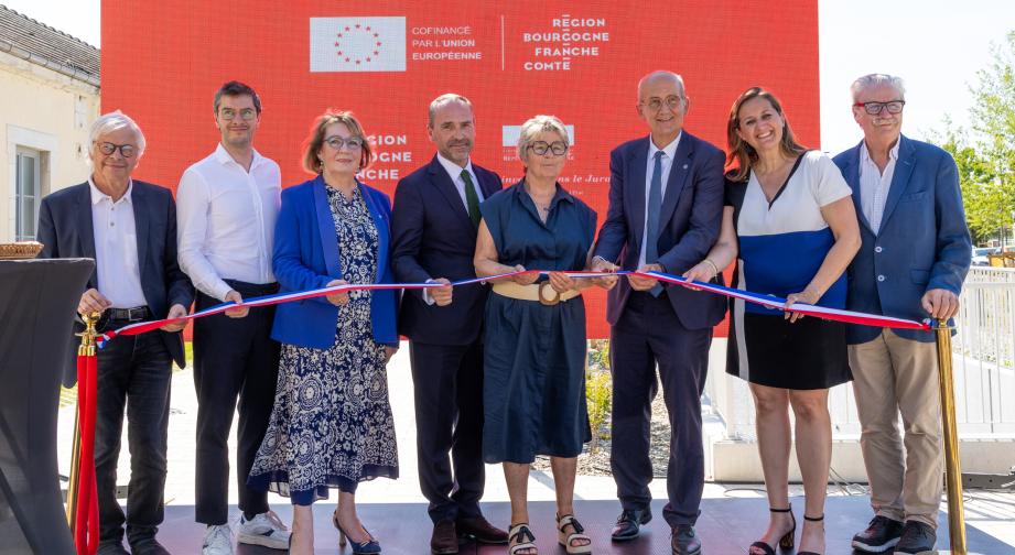Le pôle d’échange multimodal de la gare de Lons-le-Saunier, inauguré mercredi 18 juin 2025. Photo : Xavier DUCORDEAUX