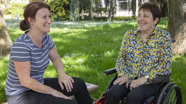 Valérie Depierre, vice-présidente en charge des personnes handicapées et Anne-Marie Dumont, conseillère régionale déléguée au handicap - ©DavidCesbron
