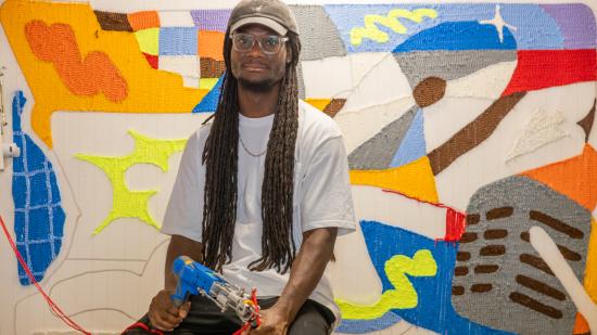 Saturn tufte le hip-hop pour le Golden Coast