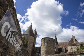 Château de Châteauneuf-en-Auxois (21), propriété de la Région Bourgogne-Franche-Comté - Photo David Cesbron