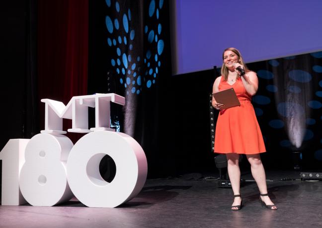 Anaïs Perrichet, lauréate du prix du concours « Ma thèse en 180 secondes » Anaïs Perrichet, lauréate du prix du concours « Ma thèse en 180 secondes »