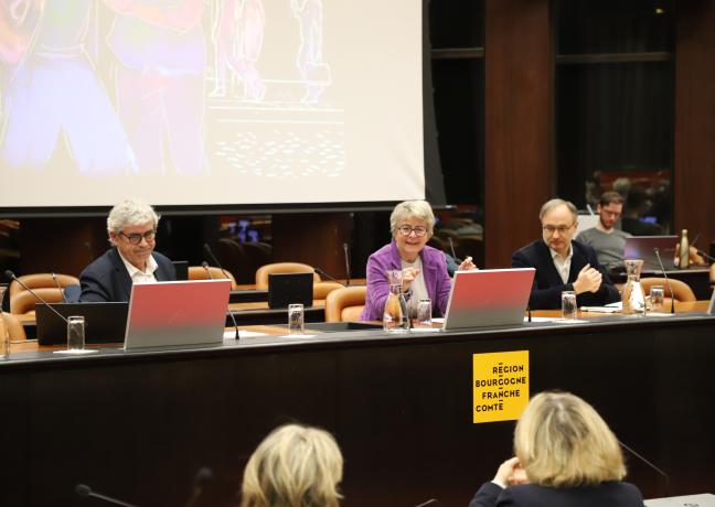 Régis Aubry, Marie-Guite Dufay et Franck Mouthon ont présenté le projet - Crédit Océane Lavoustet / Région Bourgogne-Franche-Comté Régis Aubry, Marie-Guite Dufay et Franck Mouthon ont présenté le projet - Crédit Océane Lavoustet / Région Bourgogne-Franche-Comté