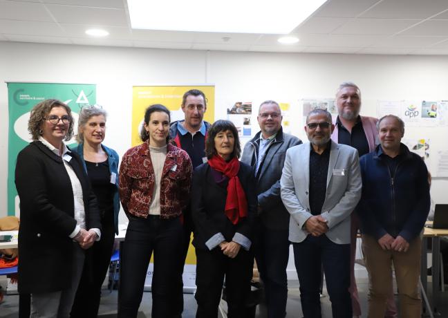 Les partenaires et Isabelle Liron, vice-présidente à la Formation professionnelle des demandeurs d’emploi de la Région. Crédit Océane LAVOUSTET / Région Bourgogne-Franche-Comté