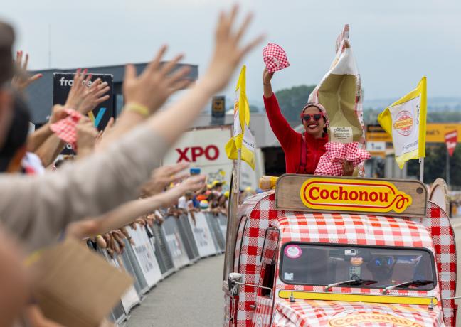 Caravane publicitaire sur le Tour de France - DR
