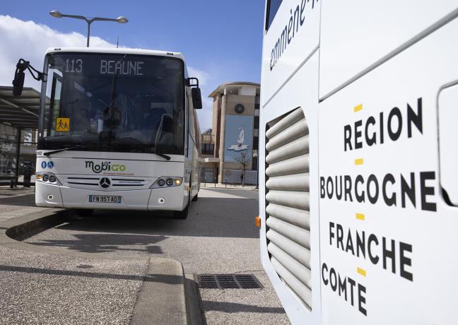Car Mobigo en gare de Dijon - Photo David Cesbron