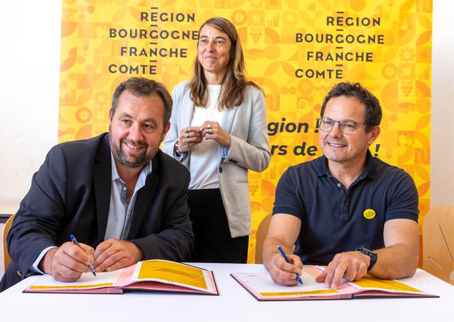 La fédération régionale de la Sécurité sociale de l’alimentation est officiellement créée ! Photo : Xavier Ducordeaux