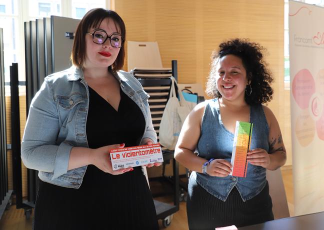 Séverine Kiblaire et Ilhame Abouhnaik interviennent dans les lycées pour sensibiliser aux droits des femmes - Photo Océane Lavoustet