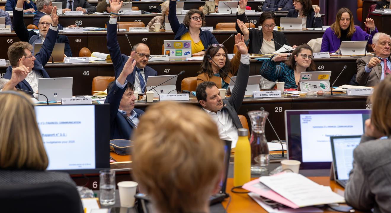 Les Conseillers régionaux ont pris acte des orientations budgétaires 2025. Photo : Xavier Ducordeaux