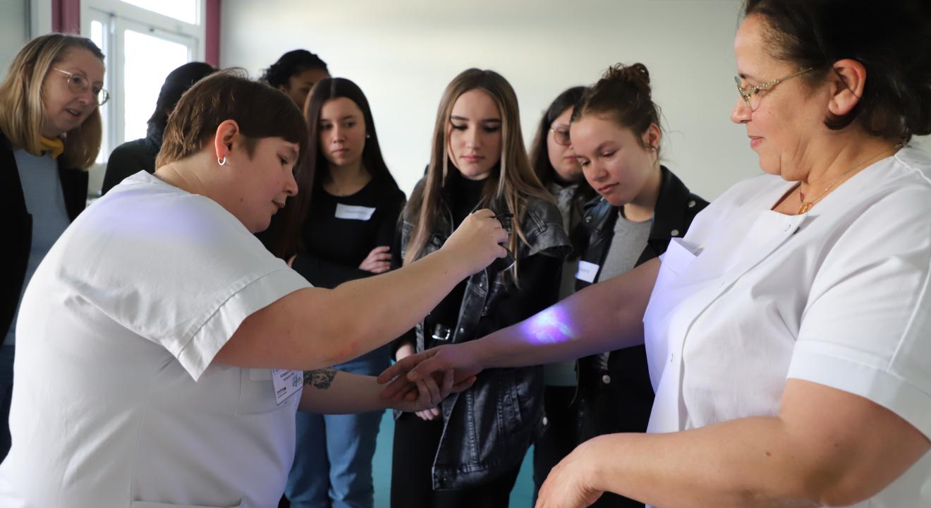 Tournée 2025 des Instituts de formation des aides-soignants (IFAS), étape à Auxerre (89) - Photo Océane Lavoustet